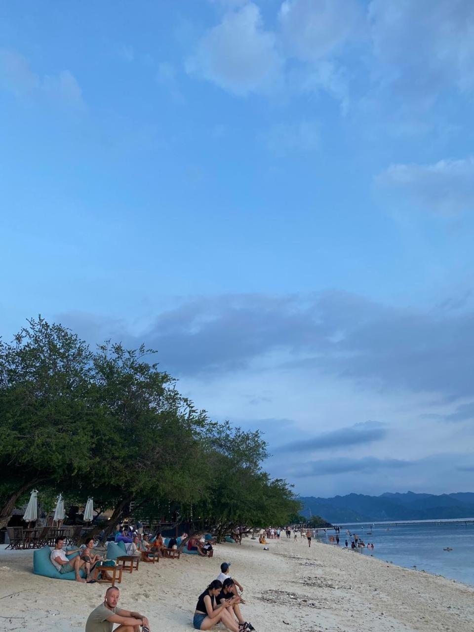 Q'Pelagos Sunset Bungalow 길리트라왕안 외부 사진